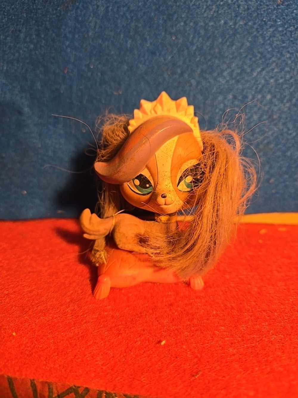 041026 McDonald’s Happy Meal Toy Littlest Pet Shop 2012 #1 Zoe Trent Purple Dog